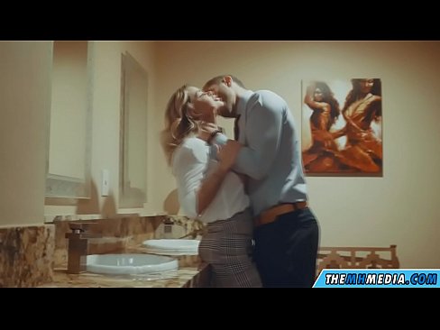 ❤️ Khi một cô gái tóc vàng busty quyến rũ bạn trong một nhà vệ sinh công cộng Video sex  tại khiêu dâm% vi.hochu-sex-tomsk.ru%  ❌️❤